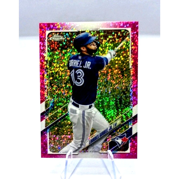 2021 Topps Chrome - Lourdes Gurriel Jr. #64 Magenta Speckle Refractor /350 - Picture 2 of 8